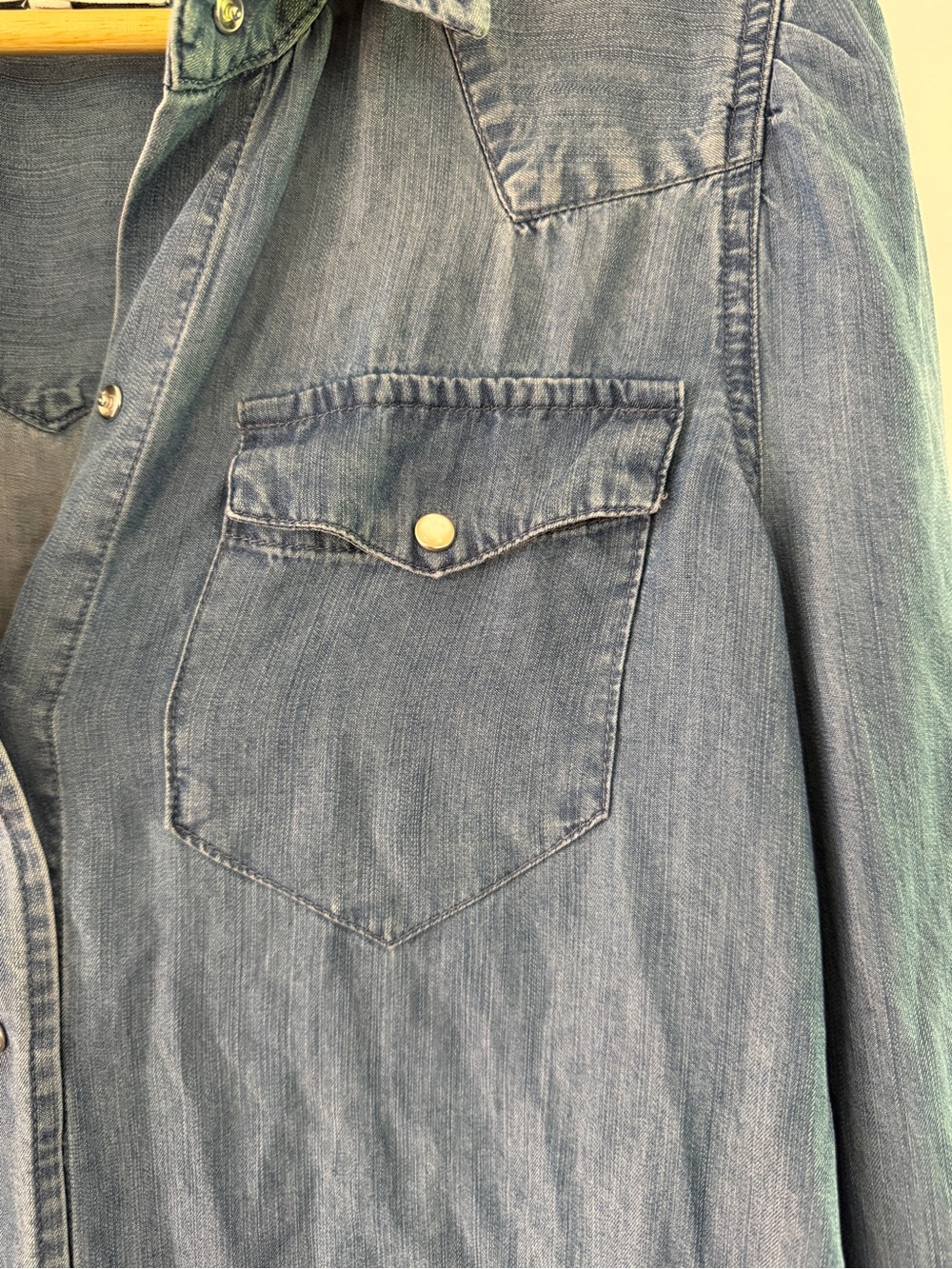 Dear John Chambray Western Shirt | Denim Button-Up | Pearl Snap | Size M
